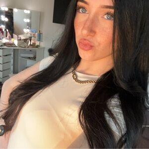 Meet your Posher, Jenna